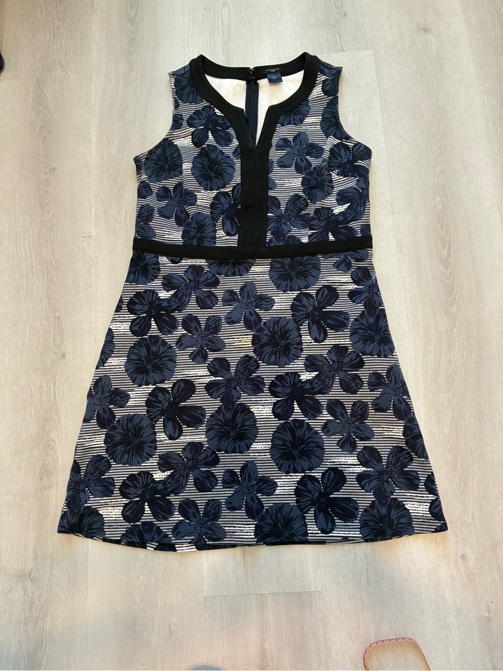 Ann Taylor sleeveless petite dress